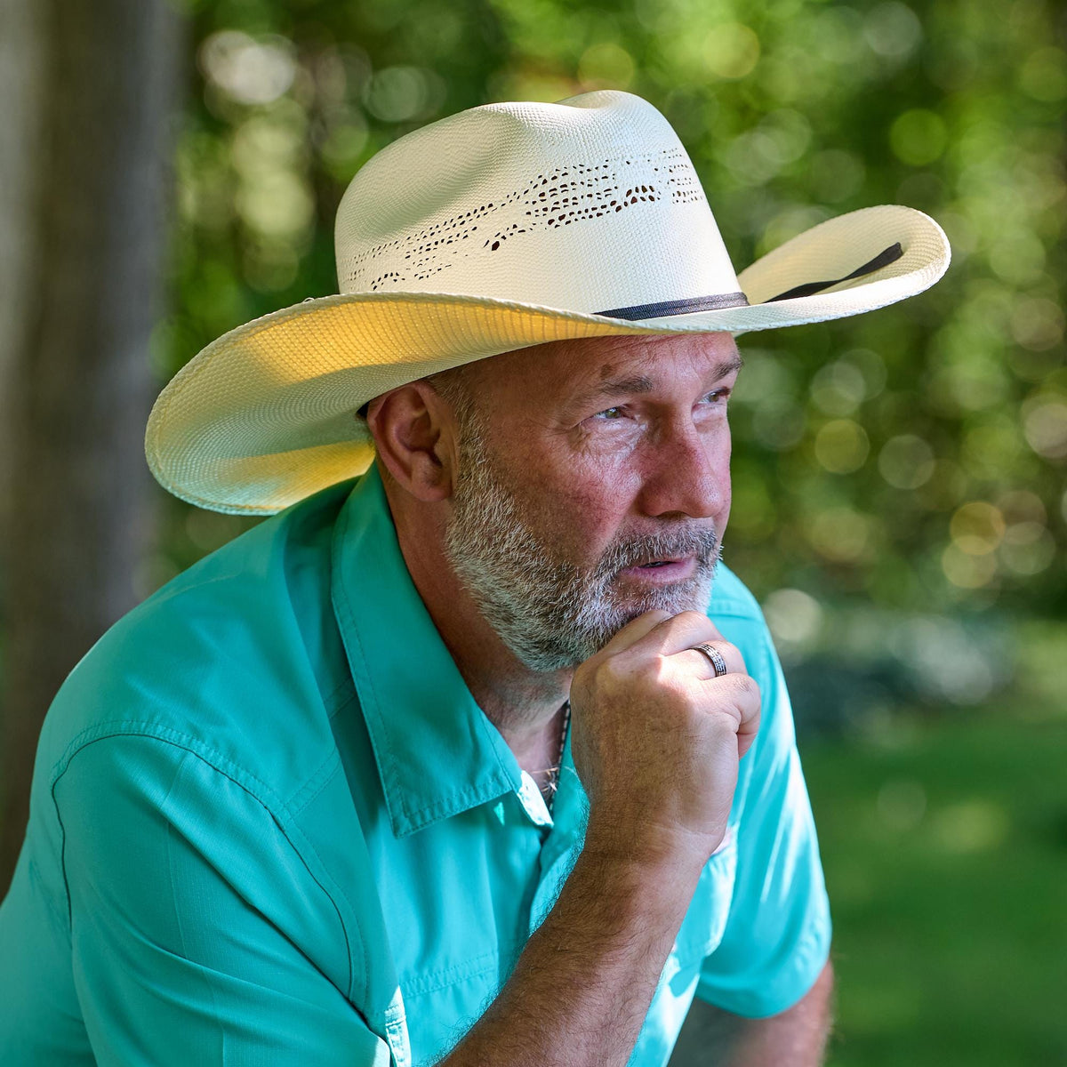Ivory colour cowboy hat (11500)